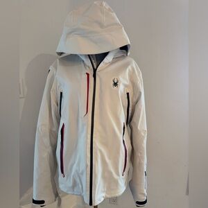 Spyder men’s ski jacket size medium color white. Great conditions.